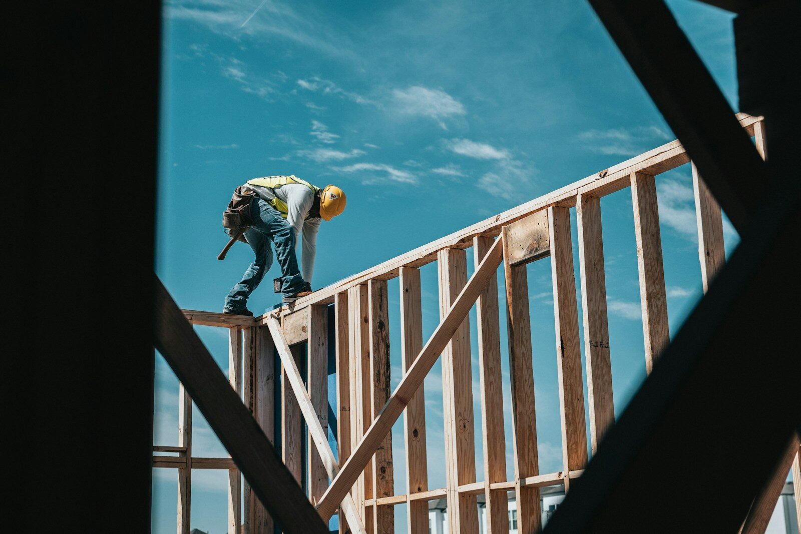 Does a Dallas Contractor Need Insurance Before Pulling a City Permit?