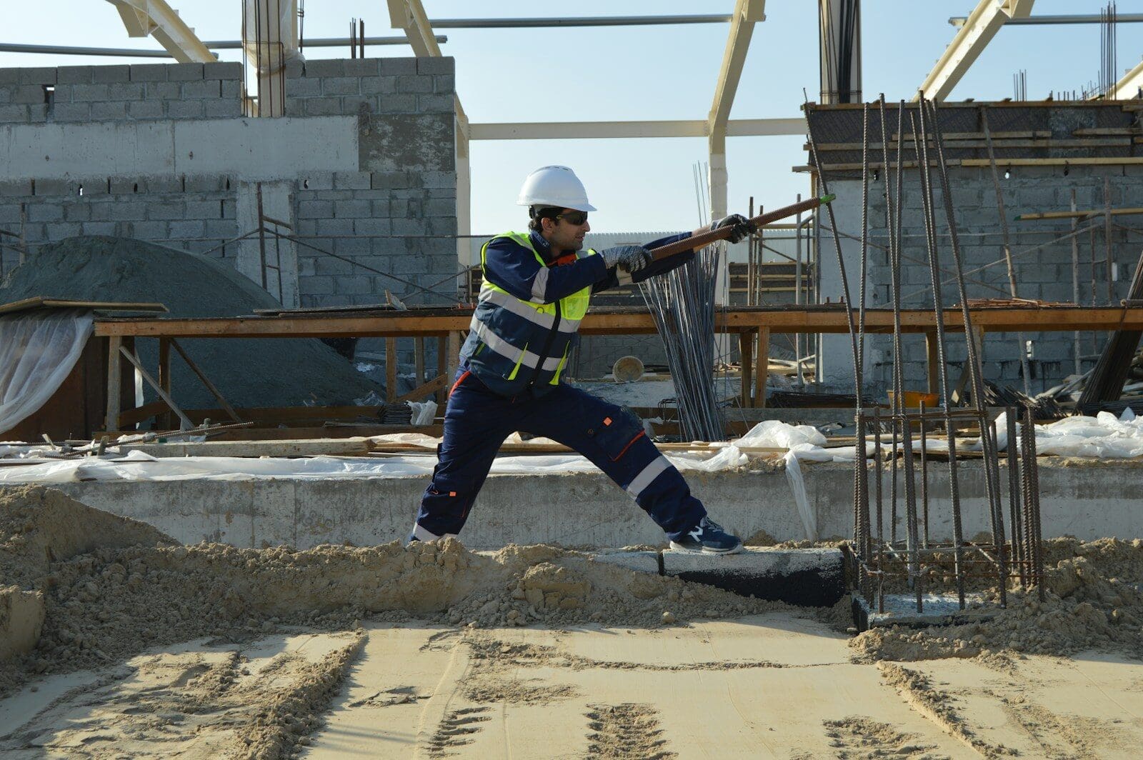 How Texas’s Nonsubscriber Workers’ Compensation System Affects Small Contractors in Dallas